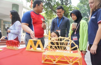 CÙNG HỌC SINH HORIZON THIẾT KẾ CÂY CẦU SPAGHETTI